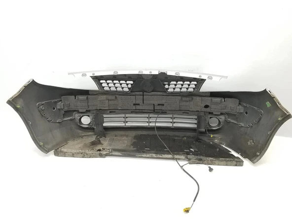 Renault Scenic 2005-2008 Ön Tampon Siyah Komple (Oem No: 620225303R) ürün görseli 1