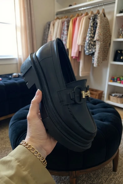 Enoch Kadın Gold "H" Detaylı Mat Siyah Chunky Tabanlı Maskülen Loafer ürün görseli 1