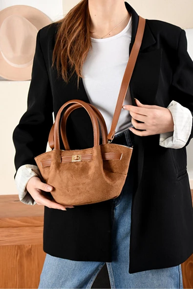 Yeni Sezon Kilit Detaylı Süet&Nubuk Uzun Askılı Trend Mini Çanta (14x27) ürün görseli 1