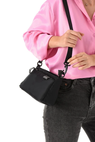 Paraşüt Kumaş Kadın 3 Bölmeli Ayarlanabilir Yağmur Suyu Geçirmez Çanta(13x20x7) ürün görseli 1