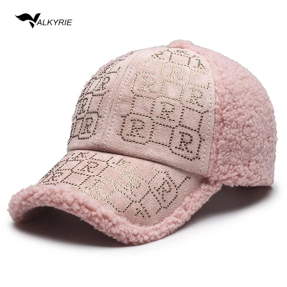 Valkyrie Peluş Şapka Kadın – Pembe Renk Taş Detaylı Kışlık Şapka Ayarlanabilir Pembe ürün görseli 1