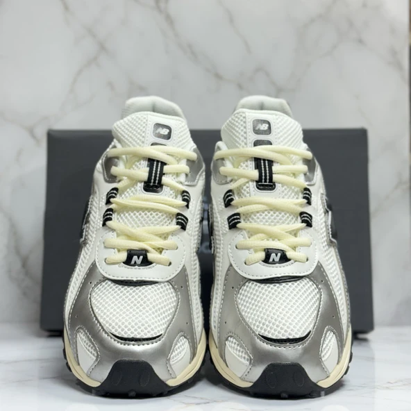 New Balance 204L  Silver White  Black ürün görseli 1