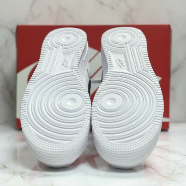 Nike Air Force 1 Low 07 White  Black - Resim 4