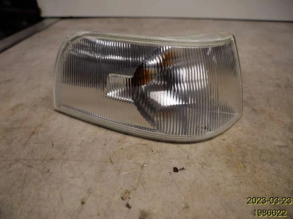 Volvo 960 Ön Sinyal Sağ 1995-1997 (Oem No:  9178228) ürün görseli 1