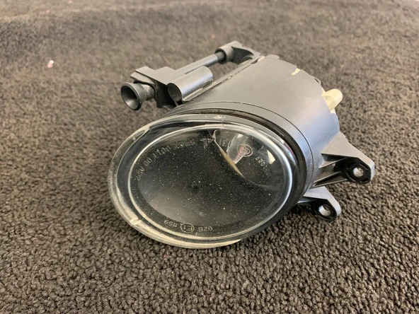 Volvo S40 Ön Sis Lambası Sağ 2007  (Oem No:  30764931) ürün görseli 1