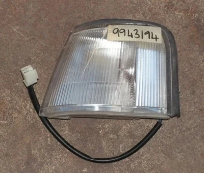Fiat Uno 1989-1995 Ön Sinyal Beyaz Sol (Oem No: 9943194) ürün görseli 1