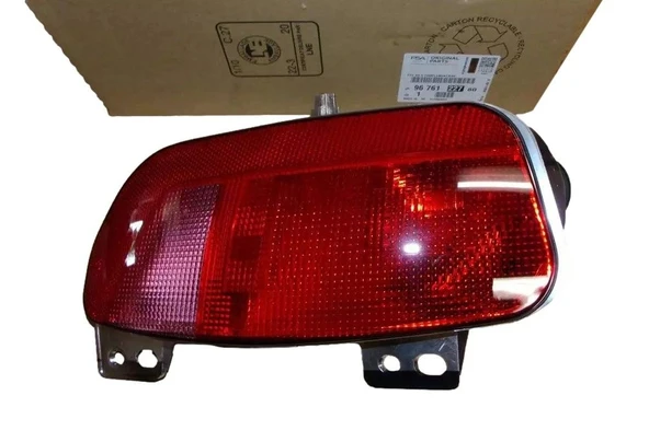 Citroen C4 Picasso (2013 Yılında Çıkan Kasa) Arka Sis Lambası Sol (Oem No: 9676122780) ürün görseli 1