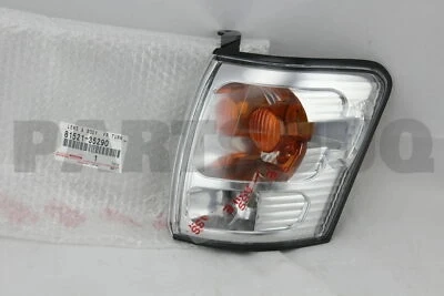 Toyota Hilux 2001-2003 Ön Sinyal Sol (Oem No: 8152135290) ürün görseli 1