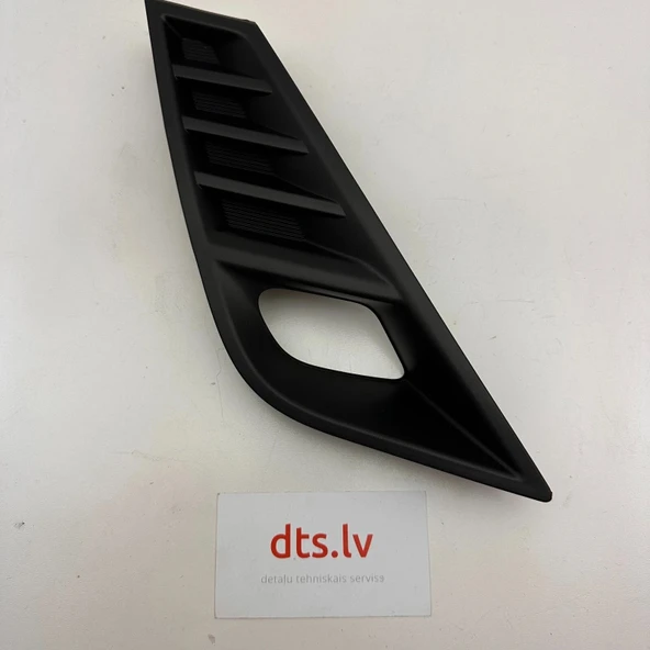 Nissan Juke Ön Sis Lamba Kapağı Delikli Sol 2020 (Oem No:  62257-6Pa0A) ürün görseli 1