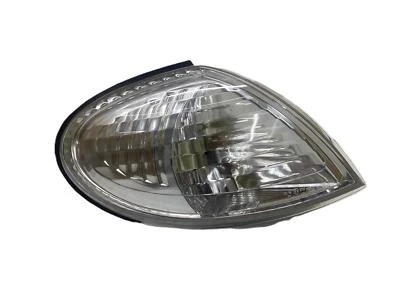 Nissan Almera 2000-2002 Ön Sinyal Sağ (Oem No: 26130Bm415) ürün görseli 1