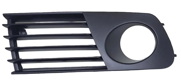 Seat İbiza 2002-2006 Ön Sis Lamba Kapağı Delikli Sağ (Oem No: 6L0853666L9B9) ürün görseli 1