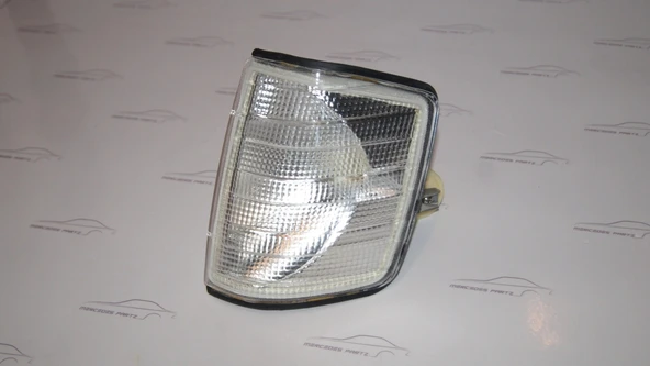Mercedes 190 Ön Sinyal Sarı Sol 1982-1993 (Oem No:  A2018260043) ürün görseli 1