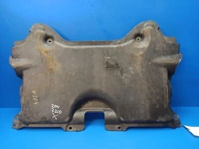 Mercedes C Class Karter Muhafaza Plastiği 2007  (Oem No:  A2045203223) ürün görseli 1