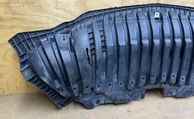 Mercedes C Class Karter Muhafaza Plastiği Ön Parça 2013- (Oem No:  A2055200000) ürün görseli 1