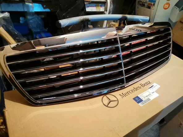 Mercedes E Class Ön Panjur Nikelaj Sıyavantg03 (Oem No:  A21188005839040) ürün görseli 1