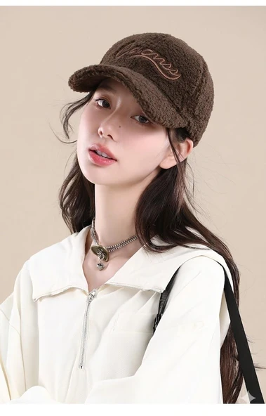 Valkyrie Peluş Şapka Kadın Erkek Unisex Kışlık Şapka Nakışlı Ayarlanabilir Teddy Şapka Koyu Kahve ürün görseli 1