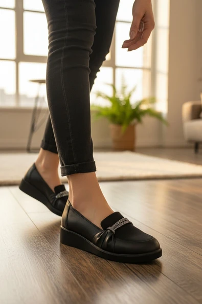 Enoch Kadın Kristal Şerit Detaylı Ortopedik Hakiki Deri Comfort Loafer Babet ürün görseli 1