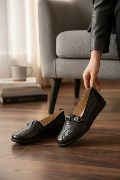Enoch Kadın Grena ve Kroko Dokulu Metal Toka Detaylı Ortopedik Hakiki Deri Comfort Babet ürün görseli 1