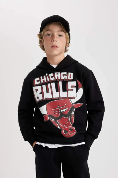 Defacto Erkek Çocuk NBA Chicago Bulls Kapüşonlu Kalın Sweatshirt B4794A823WN ürün görseli 1