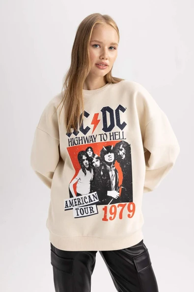 Defacto Coool AC/DC Oversize Geniş Kalıp Bisiklet Yaka Sırt Baskılı Kalın Sweatshirt B3009AX23WN ürün görseli 1