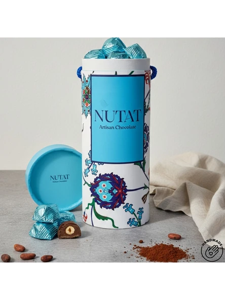 Nutat Çikolata Nutat 700 gr Bütün Fındık Dolgulu Sütlü Çikolata - Kapaklı Silindir Kutu ürün görseli 1