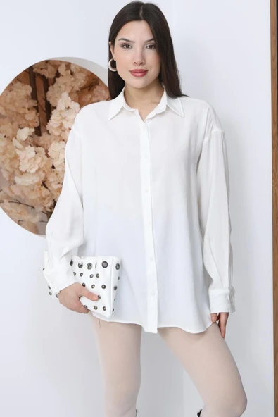 Kadın Beyaz Oversize Uzun Basic Gömlek ürün görseli 1