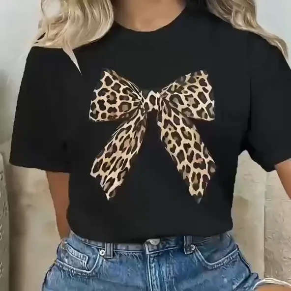 Leopar Desenli Fiyonklu Tişört - Rahat Polyester, Makinede Yıkanabilir, Bisiklet Yaka, Kadınlar İçin Yazlık Günlük Üst - Siyah ürün görseli 1