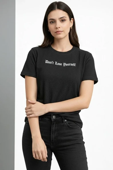 Kadın Wafıl Kumaş Tişört Regular Kalıp Bisiklet Yaka Baskılı Günlük Basic T-shirt - Siyah ürün görseli 1