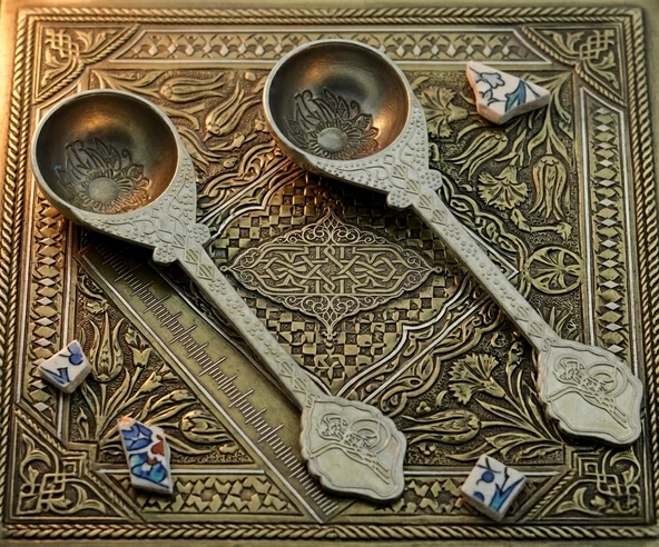 Osmanlı Temalı Otantik 2'li Set Gümüş Renk Dekoratif Metal Kaşık (10.5 cm) ürün görseli 1