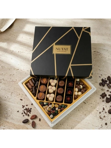 Nutat 365GR Hediyelik Özel Spesiyal Çikolata & Karışık Draje Kutusu - 8 Farklı Gurme Lezzet  Gold Siyah ürün görseli 1