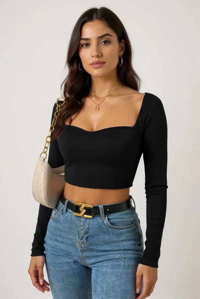 Kadın Siyah Uzun Kol Göğüs Dekolteli Şık Crop Top Bluz – Şık, Rahat Ve Kolay Kombinlenebilir ürün görseli 1