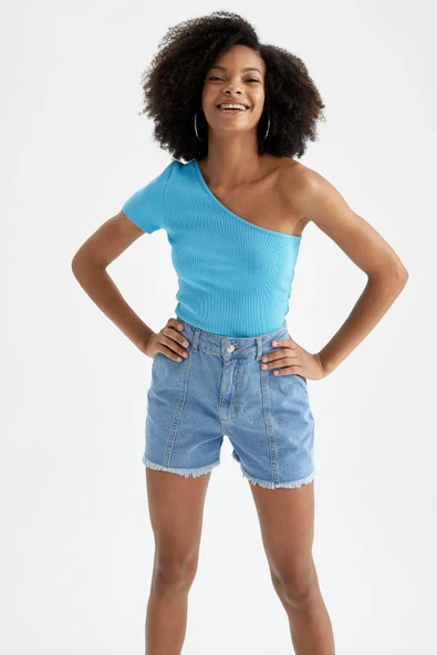 Defacto Slim Fit Basic Tek Omuzlu Tişört Y7469AZ22SM ürün görseli 1