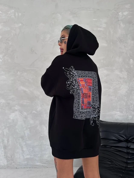 Uzun Kol Kapüşonlu Ön Ve Arka Baskılı Sweatshirt - Siyah ürün görseli 1