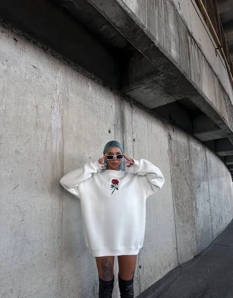 Oversize Üç İplik Bisiklet Yaka Baskılı Sweatshirt - Beyaz ürün görseli 1