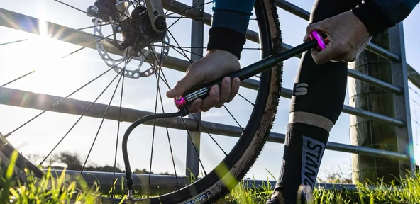 MUC-OFF AIRMACH KARBON EL POMPASI - Resim 6
