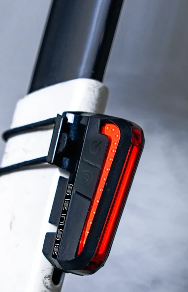 MOON CERBERUS SENSE 150 LM USB ARKA FAR - Resim 4