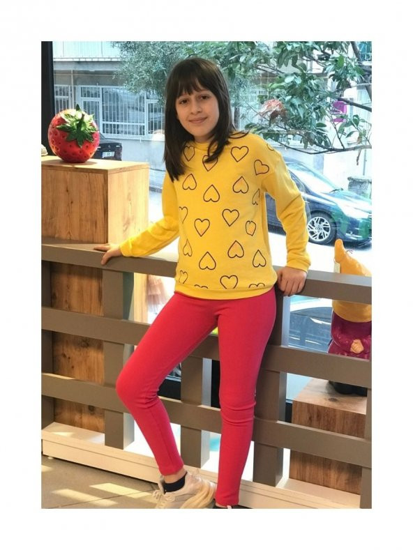 Sarı Renk Kalp Baskılı Sweatshirt ürün görseli 1
