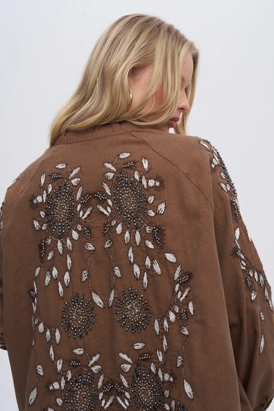 Kadın Çiçek Nakışlı ve Taş İşlemeli Oversize Kimono ürün görseli 1