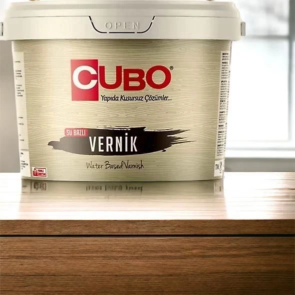 Cubo Su Bazlı Parlak Vernik Şeffaf 2,5 Litre ürün görseli 1