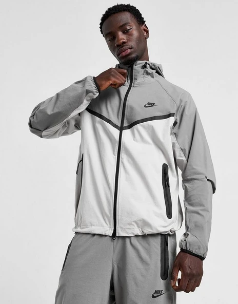 Nike Tech Woven Erkek Rüzgarlık HM7151-014 ürün görseli 1