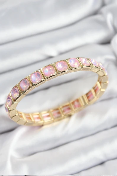 Pirinç Pembe Zirkon Taşlı Kare Model Gold Renk Lastikli Kadın Bileklik ürün görseli 1