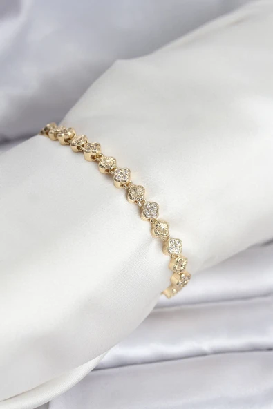 Pirinç Gold Renk VIP Seri Sıralı Yonca Model Zirkon Taşlı Kadın Bileklik ürün görseli 1