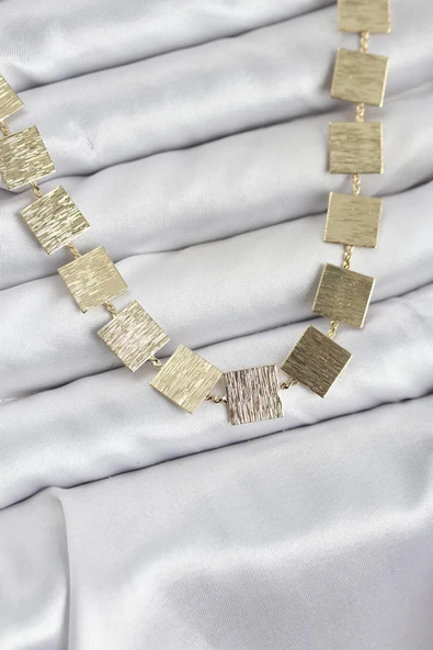 Kare Plaka Model Gold Renk Kadın Kolye ürün görseli 1