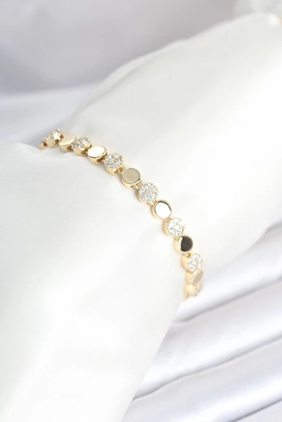 Pirinç Gold Renk Nokta Model Zirkon Taşlı Kadın Bileklik ürün görseli 1