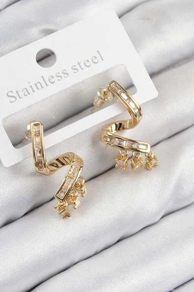 Pirinç Zirkon Taşlı Kıvrımlı Model Gold Renk Kadın Küpe ürün görseli 1