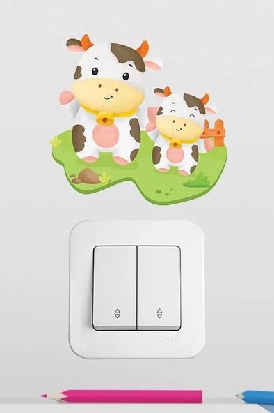 Buzağı ve Annesi Çocuk Odası Dekoratif Priz Stickerı ürün görseli 1