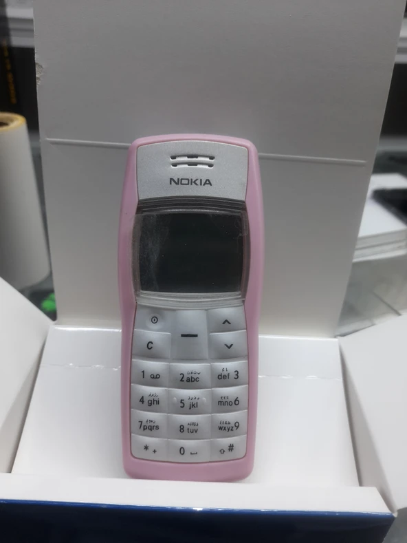 Nokia 1100 pembe yaşlı ve asker telefonu ürün görseli 1