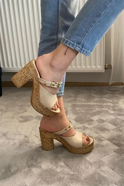 Norino Kadın Rina Bej 10 cm Platfom Topuklu Mantar Taban Terlik & Sandalet K-840 ürün görseli 1