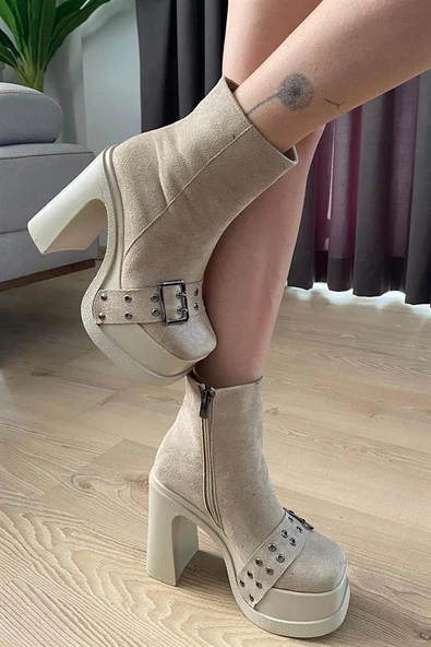 Norino Kadın Sidney Kırem Süet Toka Detaylı 12 cm Platform Topuklu Fermuarlı Bot ürün görseli 1