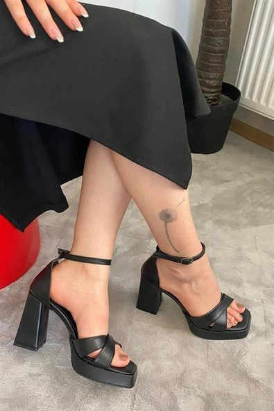 Norino Kadın Luci Siyah Cilt Çapraz Bantlı 10 cm Platfom Topuklu Aykkabı ürün görseli 1